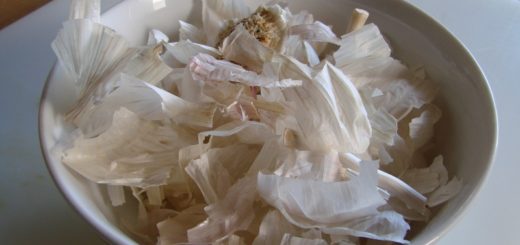 Až zjistíte, proč naše babičky vždy skladovaly slupky z česneku, začnete to dělat také.